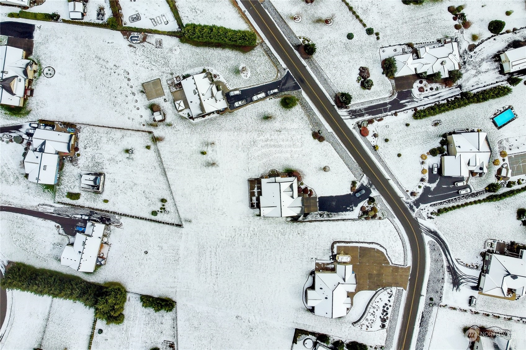 183 Garrett Loop Chehalis, WA 98532 - Photo 31 of 35 an aerial view of a house with sitting space