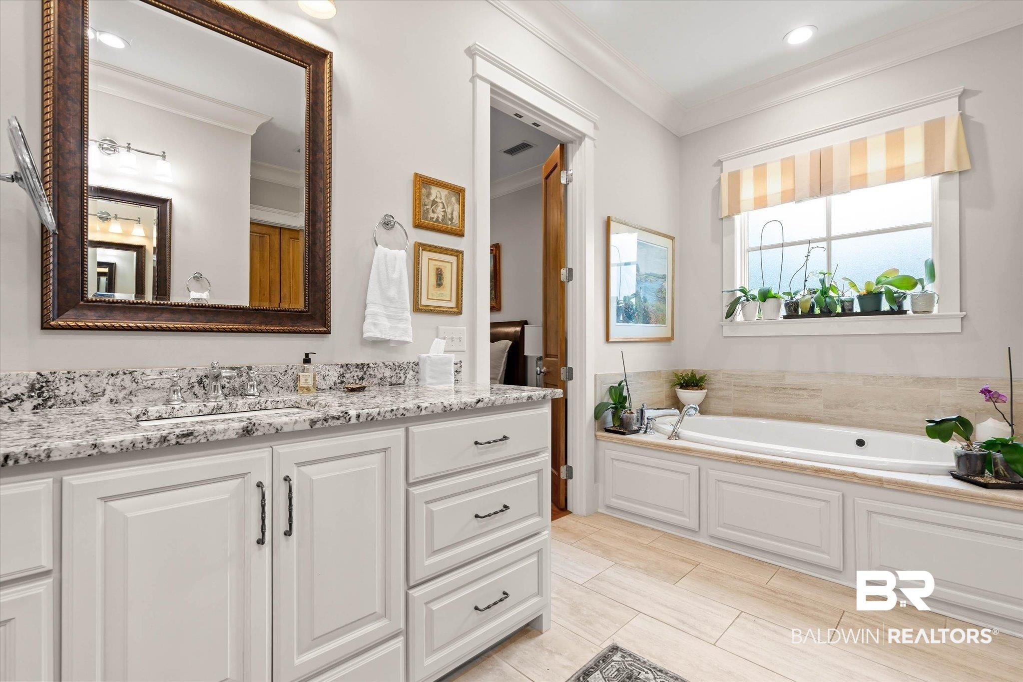 561 Falling Water Boulevard Fairhope, AL 36532 - Photo 18 of 45 Primary Bath