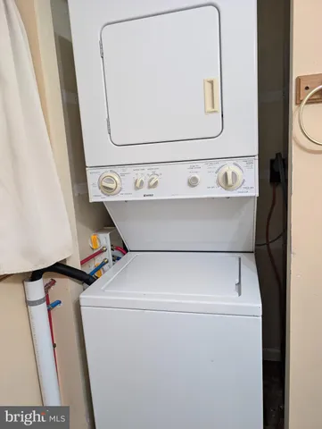 a close up view of washer and dryer