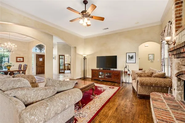 $564,900 | 10044 Dennehy Drive, Talty, TX 75126