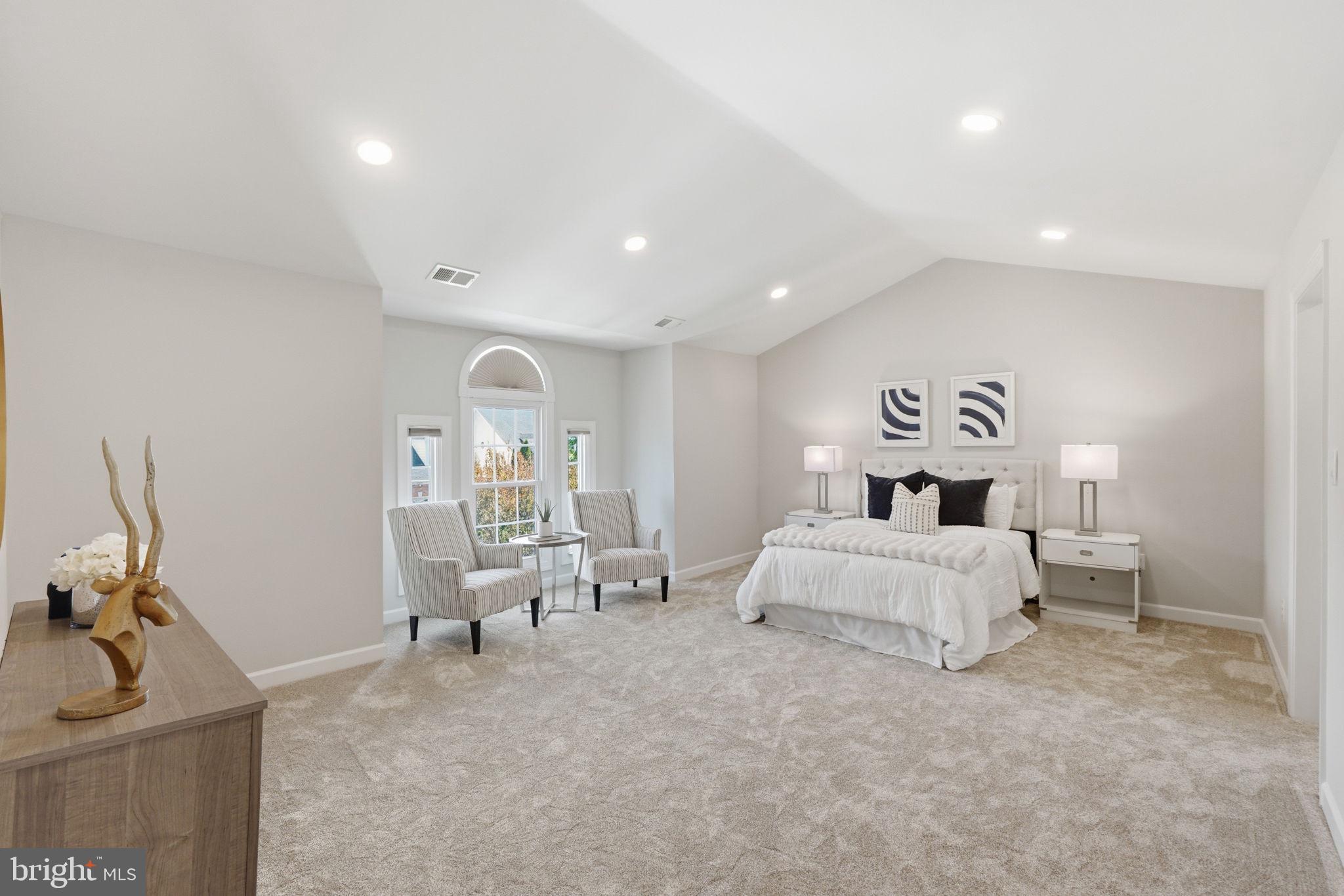 10816 Maplecrest Lane Potomac, MD 20854 - Photo 13 of 34 Primary Room with brand new carpeting