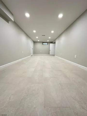 $3,900 | 15 Cottage Lane, Clifton, NJ 07012