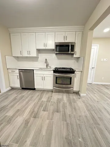 $3,900 | 15 Cottage Lane, Clifton, NJ 07012