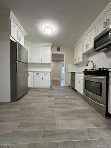 $3,900 | 15 Cottage Lane, Clifton, NJ 07012