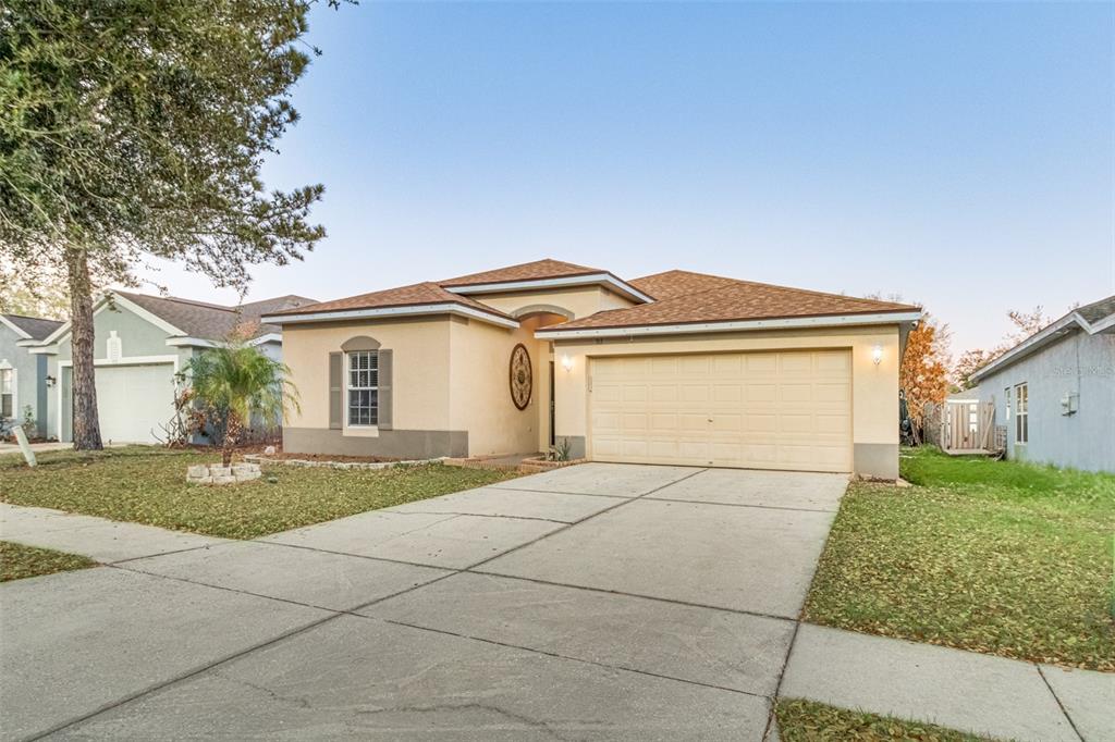 763 Star Pointe Drive Seffner, FL 33584 - Photo 2 of 32
