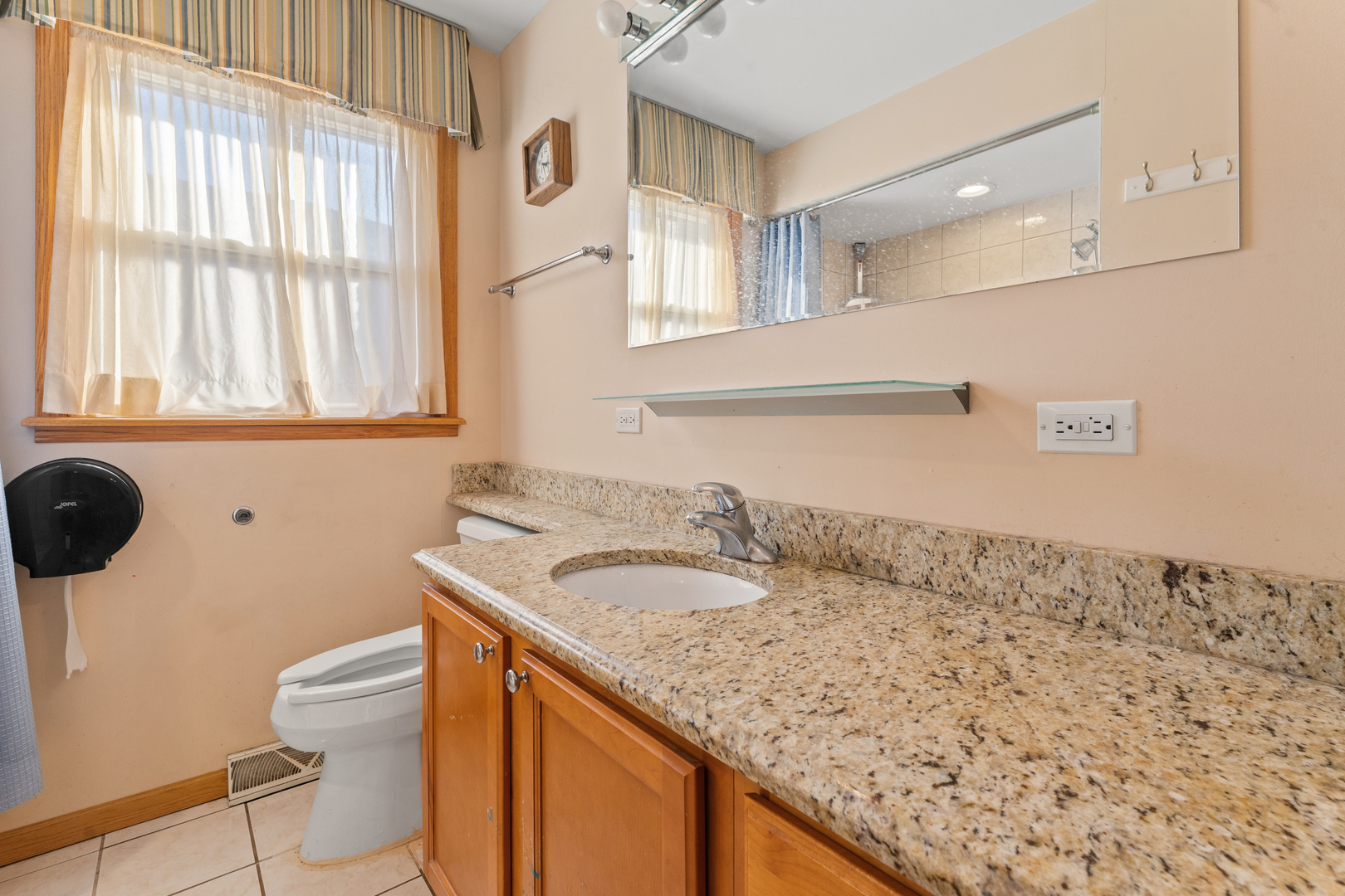 4855 North Sayre Avenue Chicago, IL 60656 - Photo 14 of 17