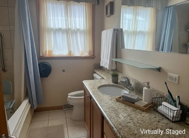 $499,000 | 4855 North Sayre Avenue, Chicago, IL 60656