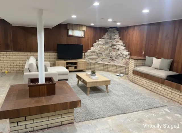 $499,000 | 4855 North Sayre Avenue, Chicago, IL 60656