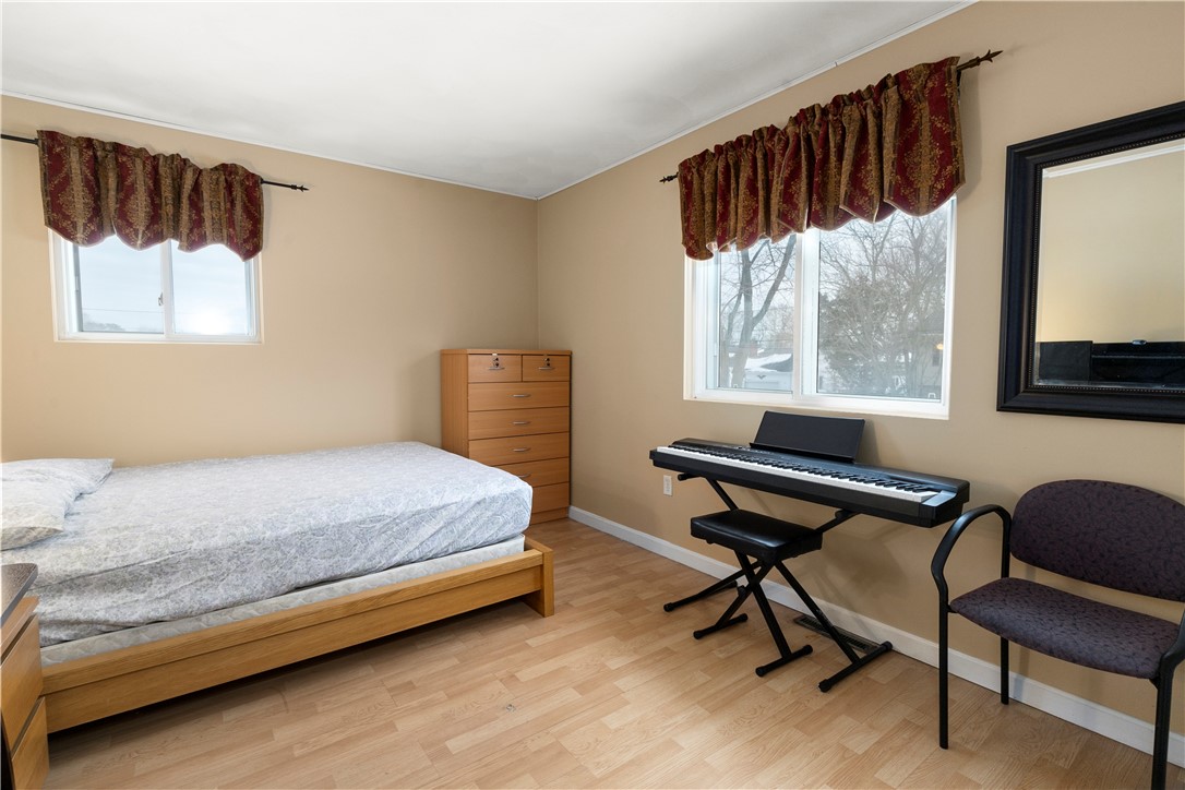 231 Smith Street Warwick, RI 02886 - Photo 15 of 27