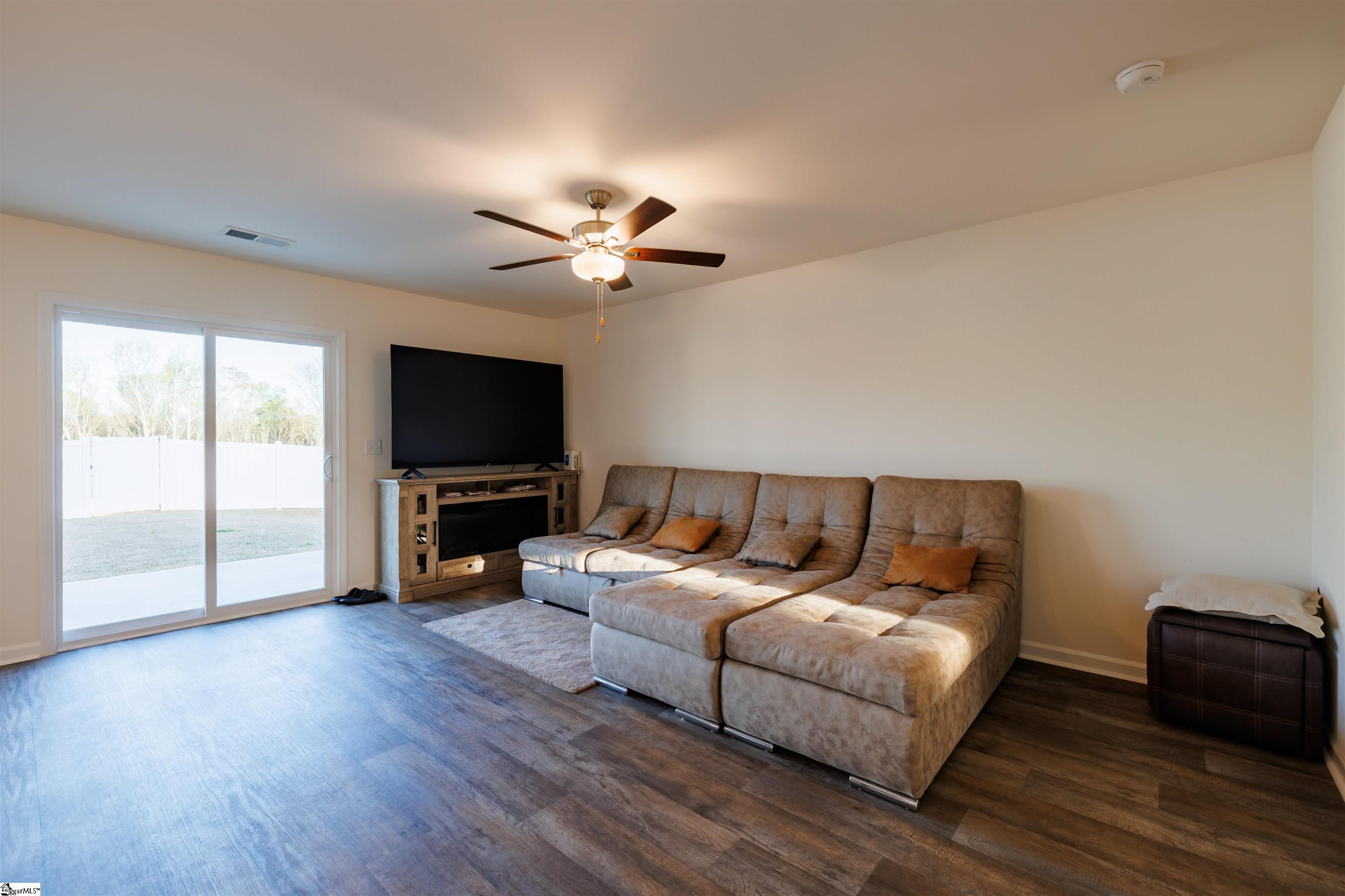 6063 Willutuck Drive Boiling Springs, SC 29316 - Photo 8 of 37