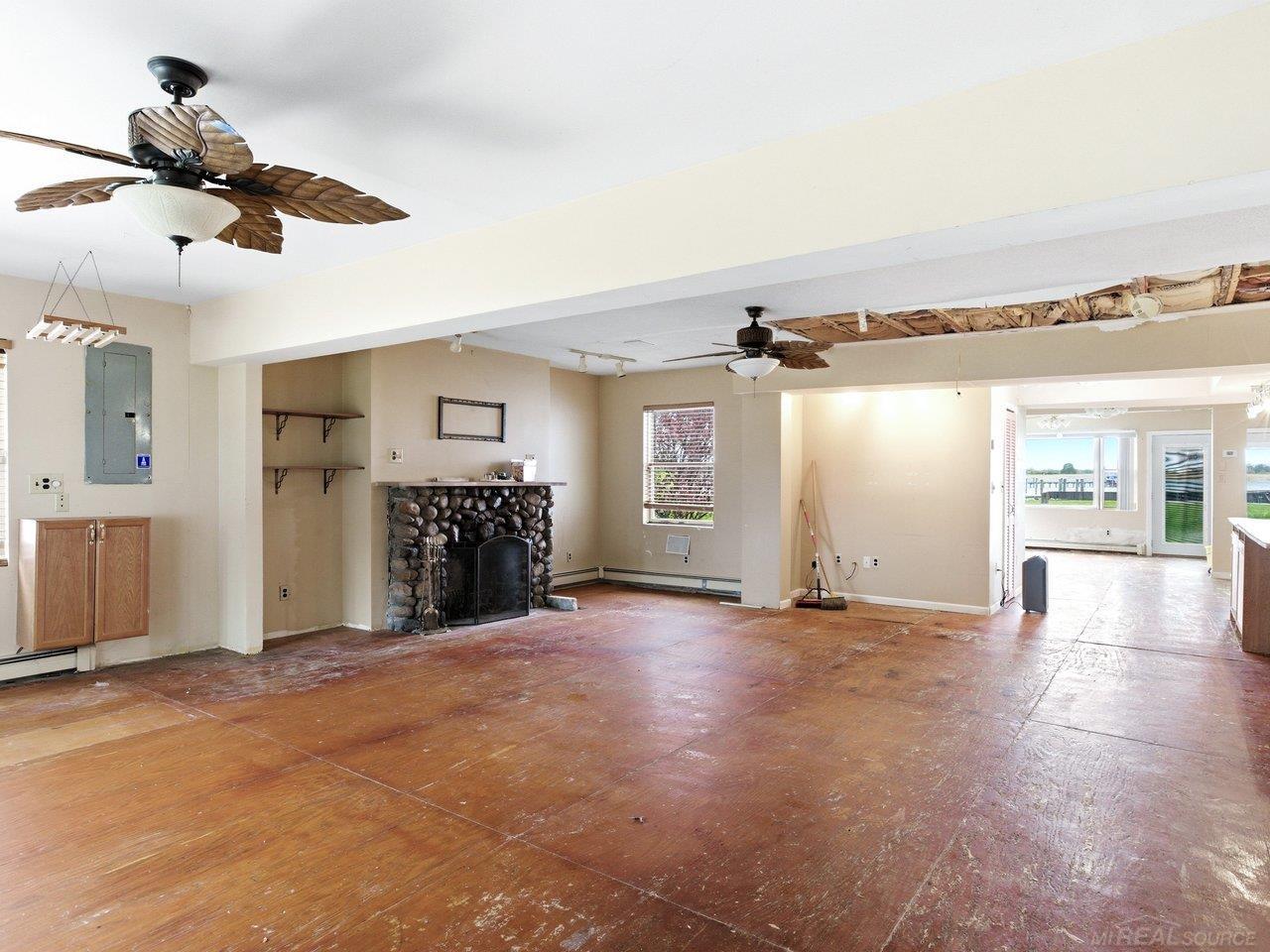 6143 Pointe Tremble Road Algonac, MI 48001 - Photo 16 of 47 50207601-da316a34-661f-45c1-9d46-d80f579af715.JPG