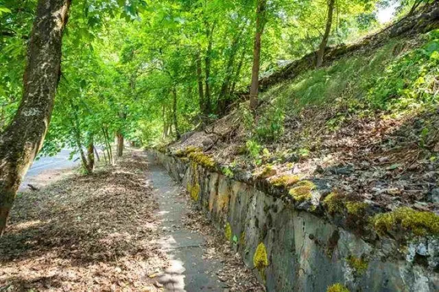 $475,000 | 300 East Rockwood Boulevard, Spokane, WA 99202