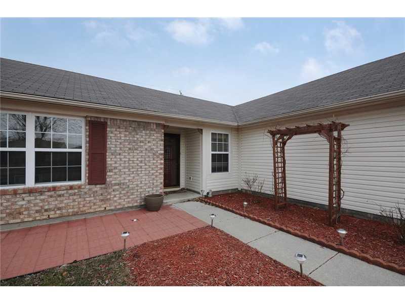 6624 Furnas Road Indianapolis, IN 46221 - Photo 2 of 14