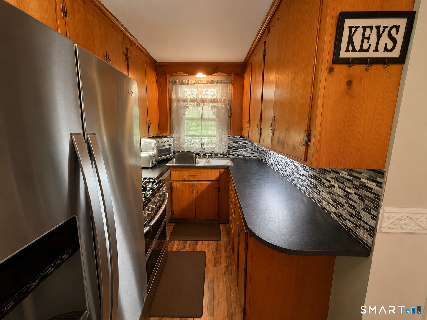 449 Oakville Avenue Waterbury, CT 06708 - Photo 4 of 13