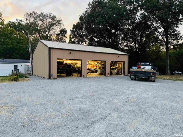 $272,500 | 3920 Herrin Road, Carterville, IL 62918