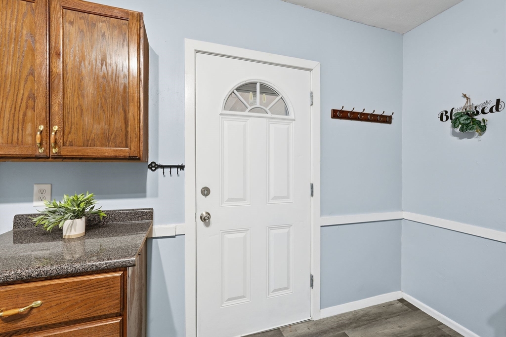 50-52 Maynard Street Springfield, MA 01109 - Photo 7 of 33