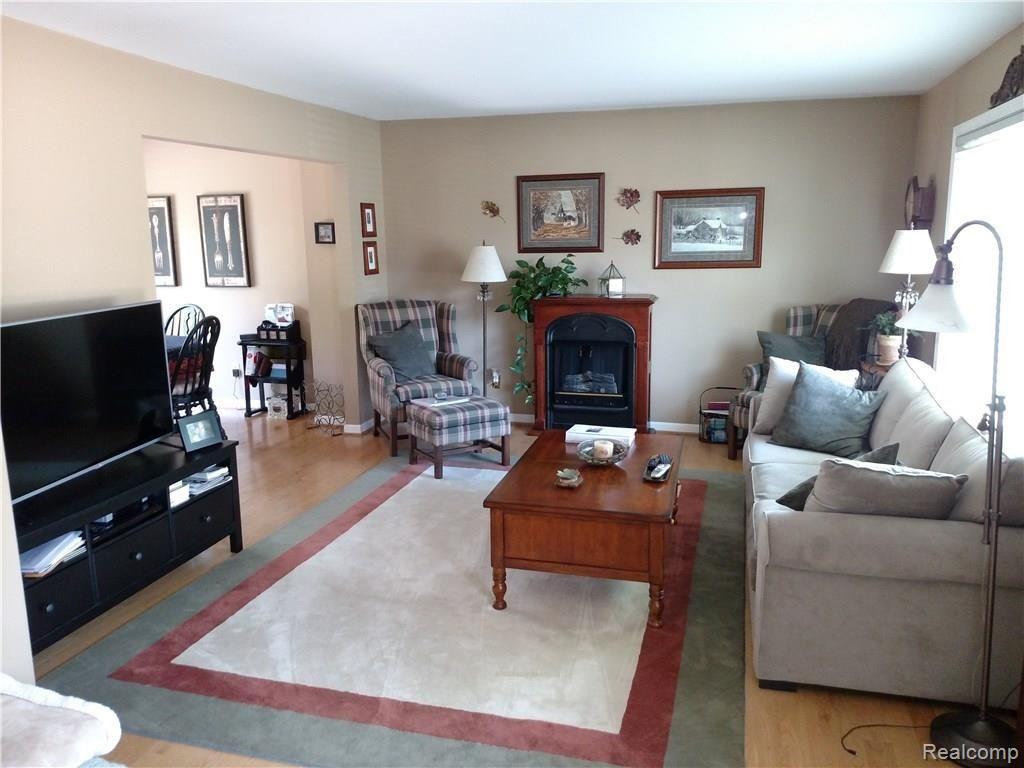 358 Arlington Drive Rochester Hills, MI 48307 - Photo 8 of 20