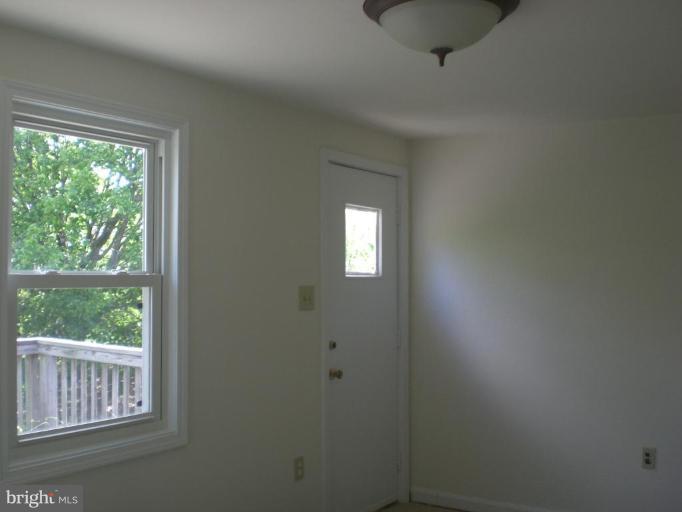 3905 Boteler Road Mount Airy, MD 21771 - Photo 16 of 26 Bright and Sunny Dining Room