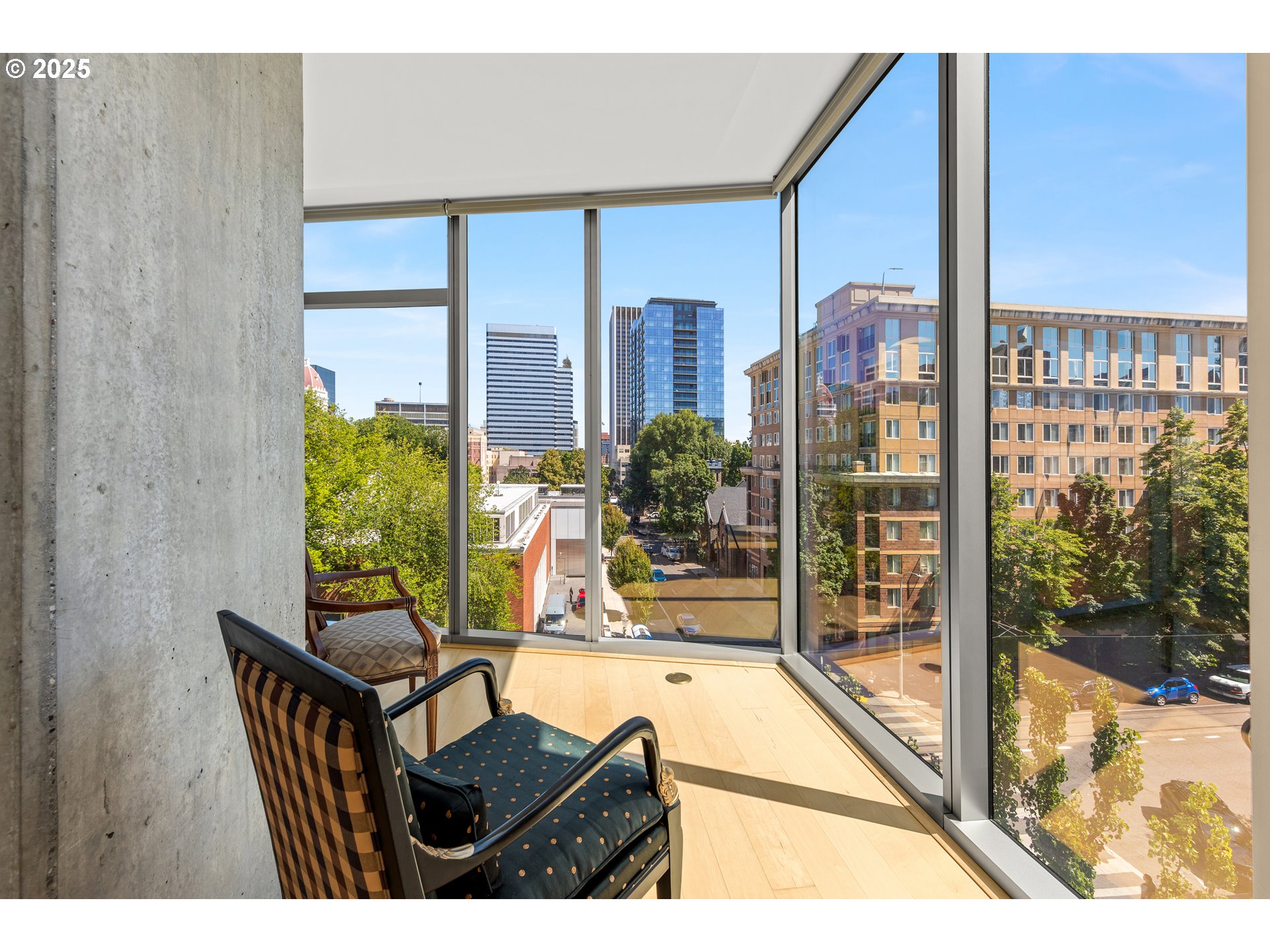 1221 Southwest 10th Avenue, Unit 505 Portland, OR 97205 - Photo 12 of 41 a view of a living room and dining room