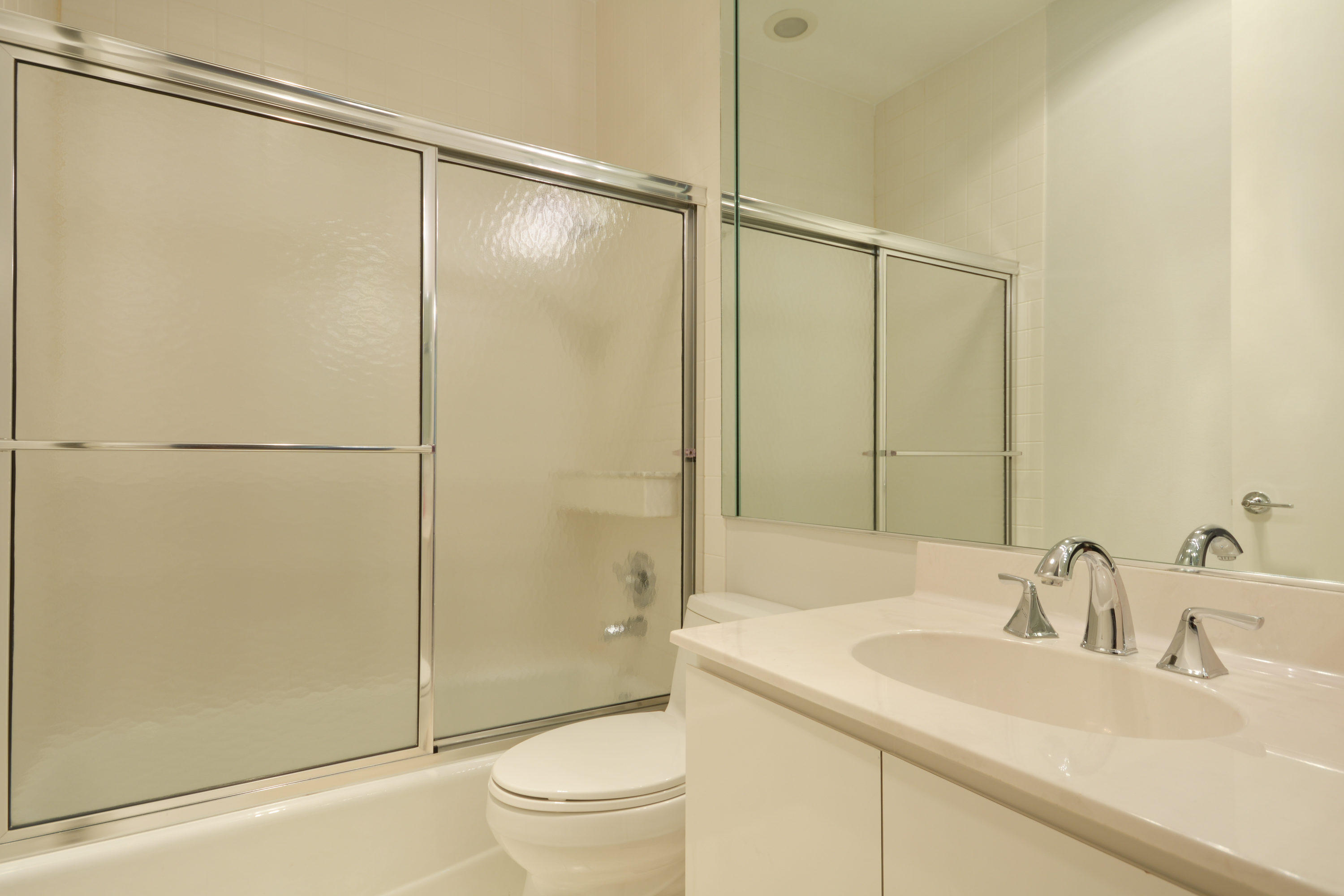 5896 Northwest 23rd Terrace Boca Raton, FL 33496 - Photo 22 of 35 Guest Bath