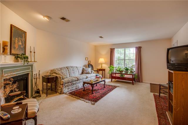136 Pepper Ridge Circle Antioch, TN 37013 - Photo 2 of 20 Living Room