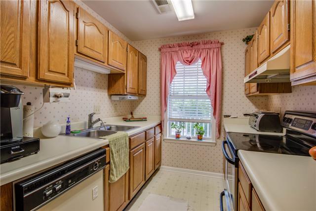 136 Pepper Ridge Circle Antioch, TN 37013 - Photo 5 of 20 Kitchen