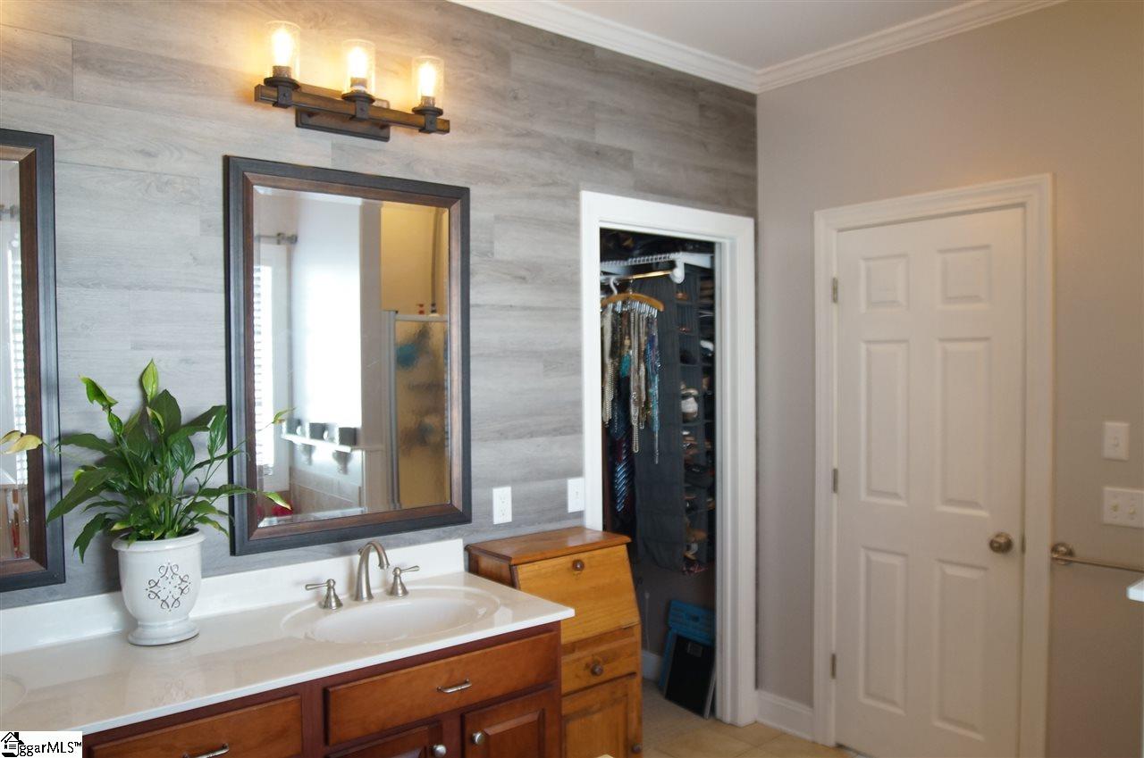 499 Hendricks Woods Road Easley, SC 29642 - Photo 22 of 34