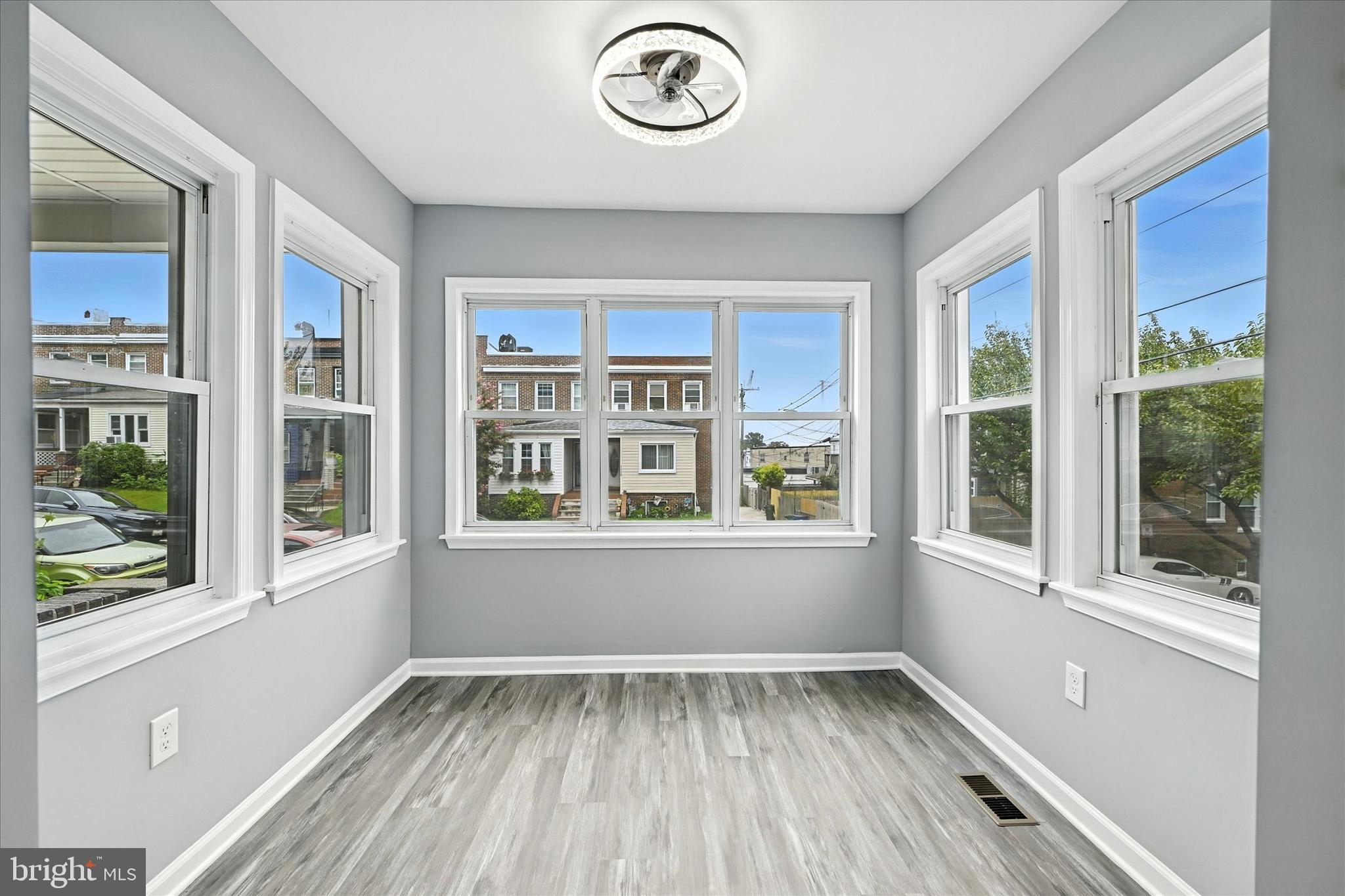 1118 Weldon Avenue Baltimore, MD 21211 - Photo 5 of 33