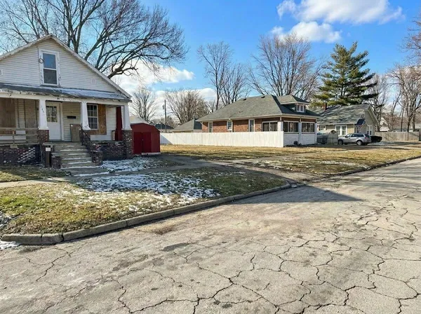 $39,000 | 2516 Pine Avenue, Mattoon, IL 61938