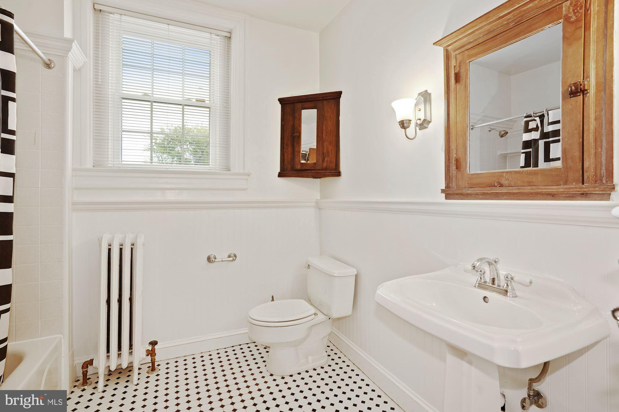 2805 Ontario Road Northwest Washington, DC 20009 - Photo 18 of 42 Renovated full bathroom on the second floor