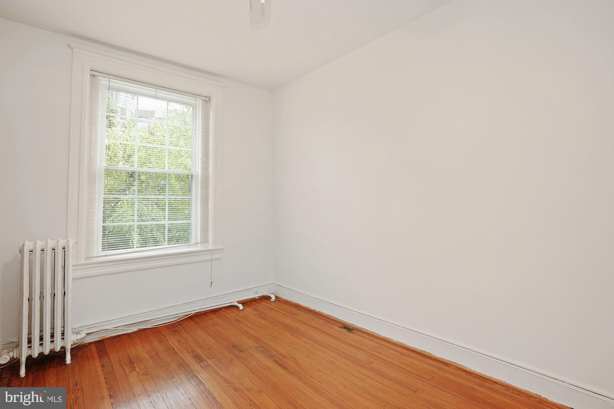 2805 Ontario Road Northwest Washington, DC 20009 - Photo 23 of 42 Third bedroom or den/home office on second level