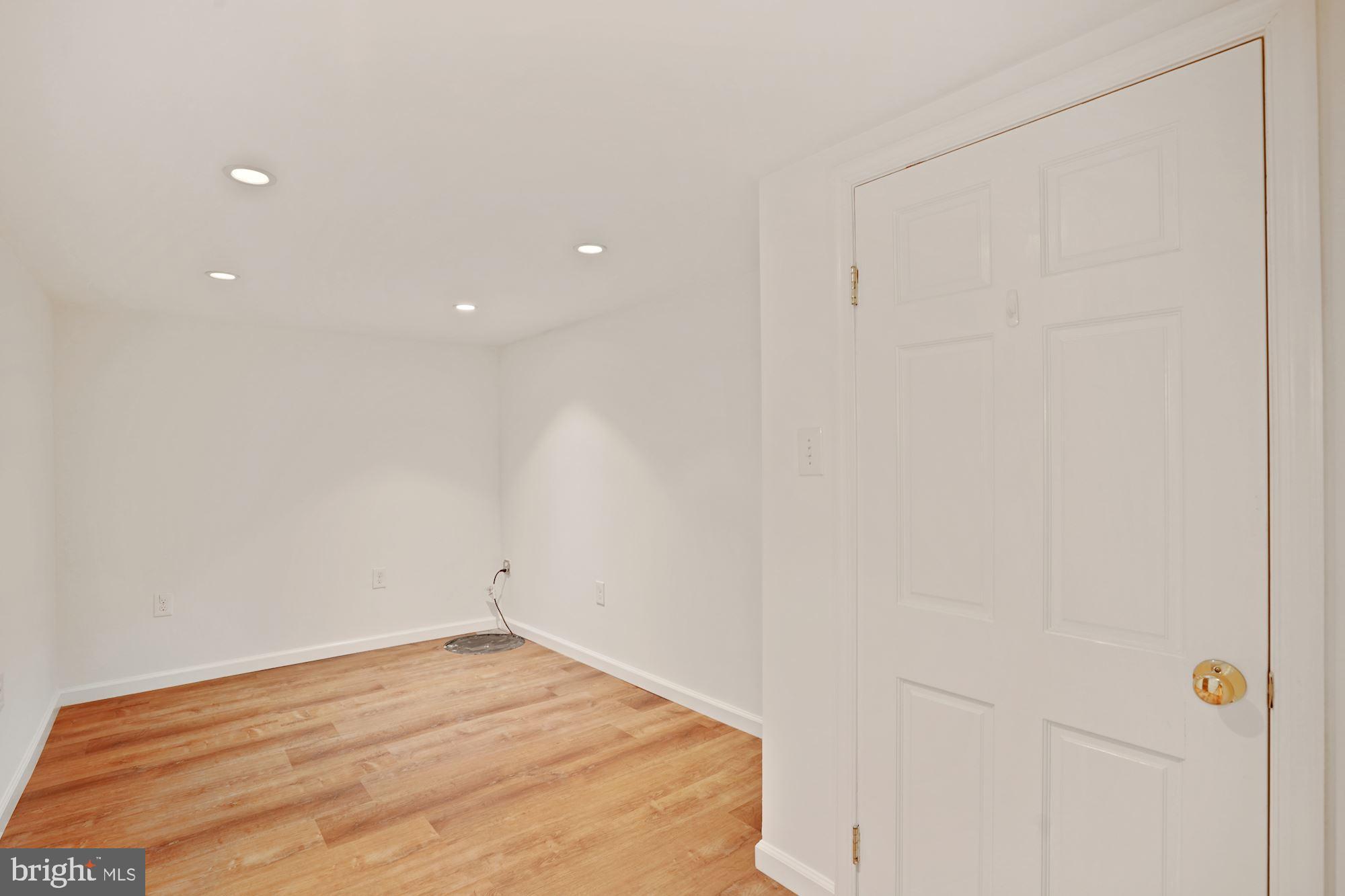 2805 Ontario Road Northwest Washington, DC 20009 - Photo 35 of 42 Home office or bedroom in lower level