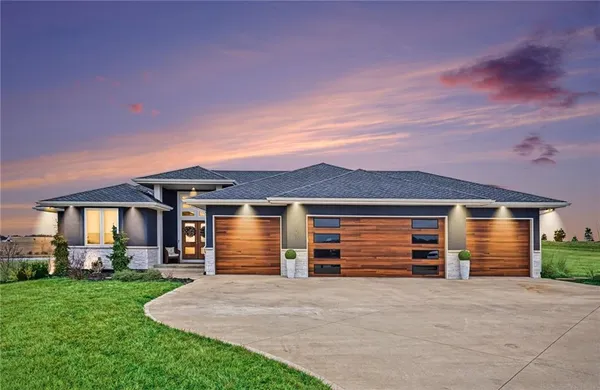 $1,095,000 | 14251 Cattle Ranch Drive, Smithville, MO 64089