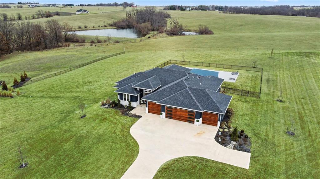 14251 Cattle Ranch Drive Smithville, MO 64089 - Photo 2 of 36