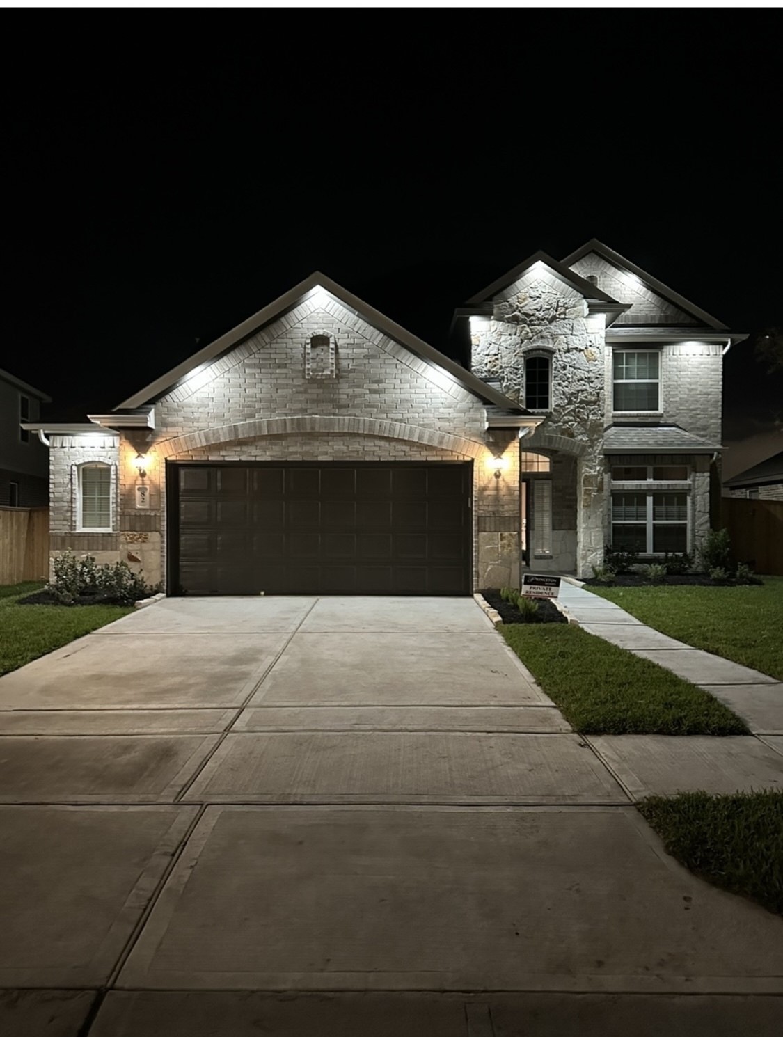 82 Indian Wells Drive Manvel, TX 77578 - Photo 5 of 30 a front view of a house with a yard