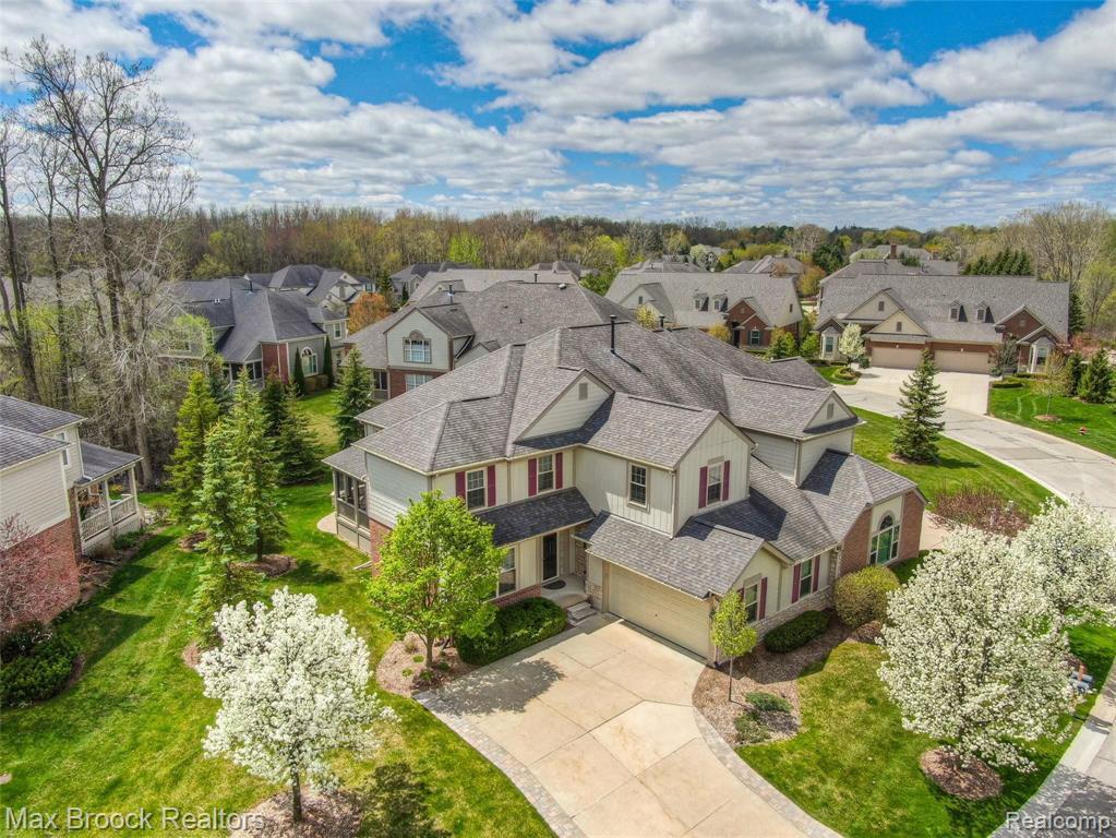 3641 Windingbrook Circle Rochester Hills, MI 48309 - Photo 2 of 31