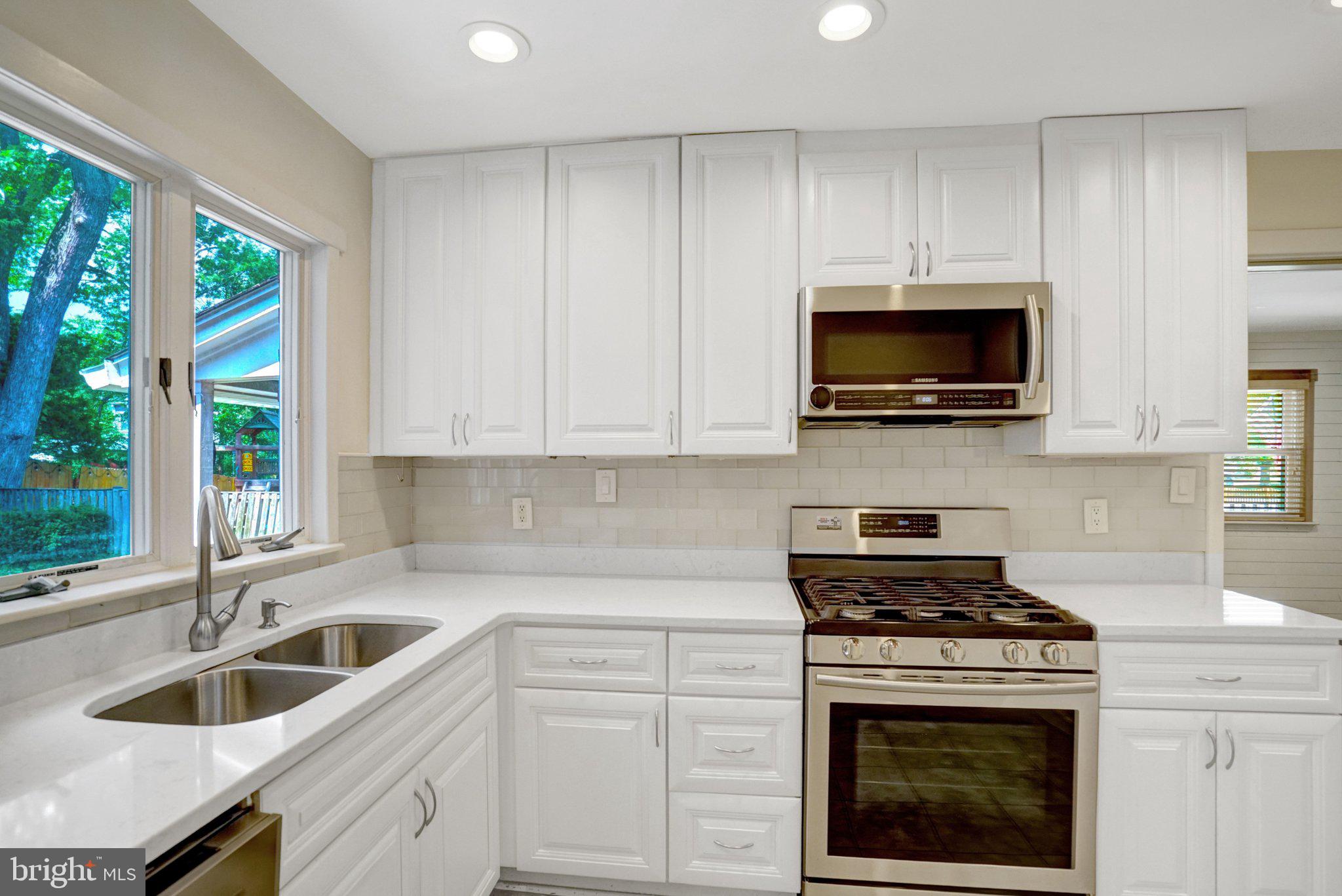 8015 New Market Road Alexandria, VA 22308 - Photo 11 of 41 Kitchen