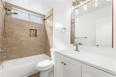 $2,399,000 | 223 Shell Street, Manhattan Beach, CA 90266