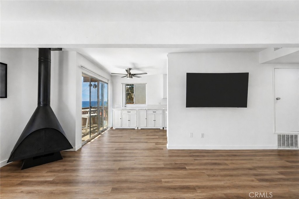 223 Shell Street Manhattan Beach, CA 90266 - Photo 4 of 39