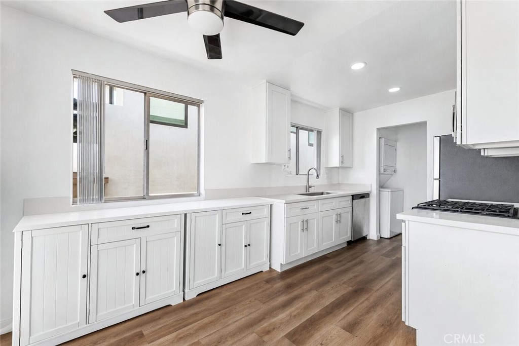 223 Shell Street Manhattan Beach, CA 90266 - Photo 5 of 39