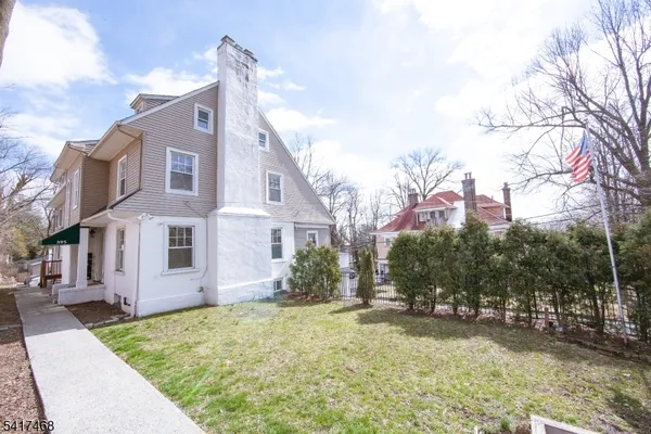 $3,400 | 395 Claremont Avenue, Unit 1, Montclair, NJ 07042