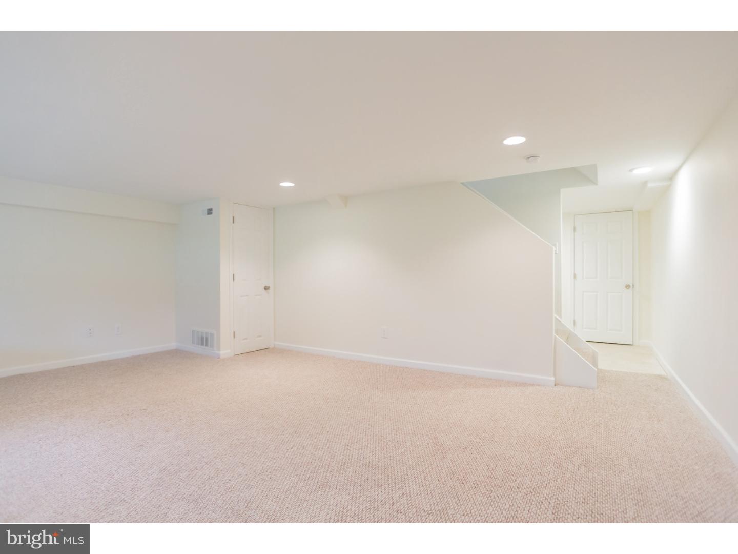 3575 Brookview Road Philadelphia, PA 19154 - Photo 20 of 23 Family Room