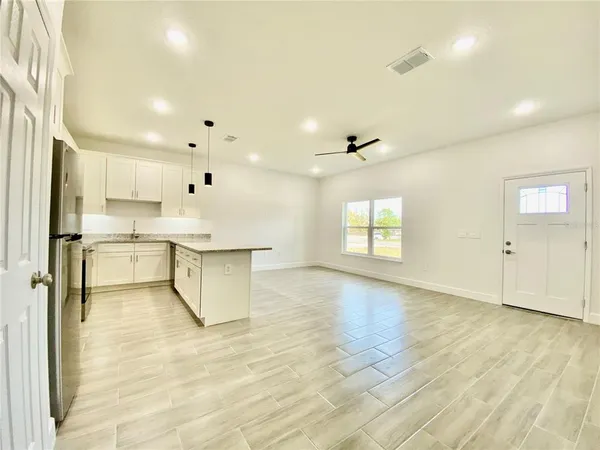 $2,300 | 10002 Massey Street, Orlando, FL 32825