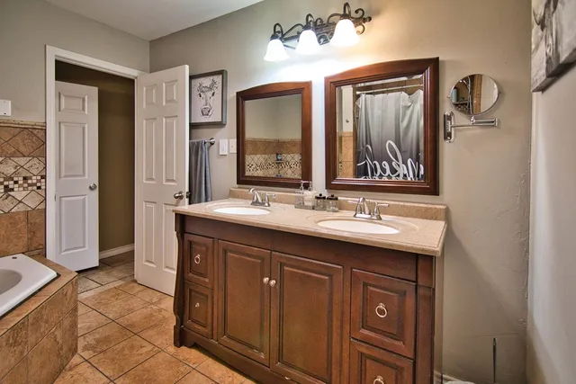 $445,000 | 517 Wilson Avenue, Mason, TX 76856