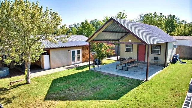 $445,000 | 517 Wilson Avenue, Mason, TX 76856