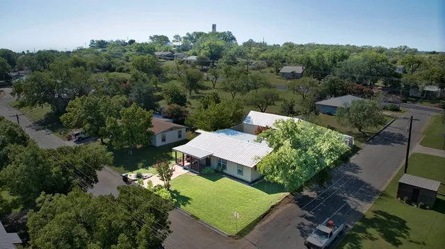 $445,000 | 517 Wilson Avenue, Mason, TX 76856