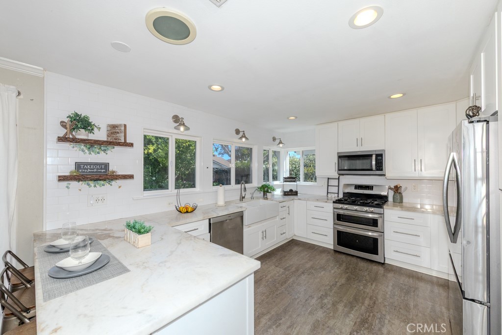 14872 Braeburn Road Tustin, CA 92780 - Photo 16 of 58
