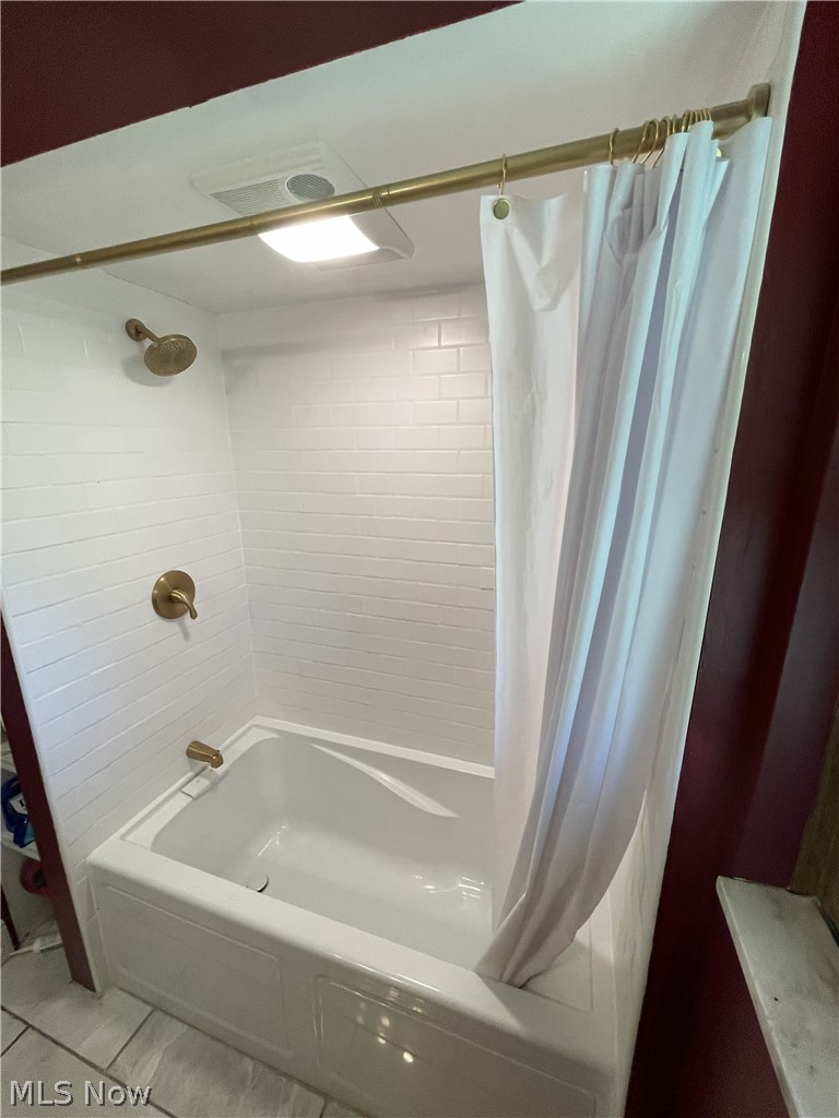 10101 Biddulph Road Cleveland, OH 44144 - Photo 20 of 36
