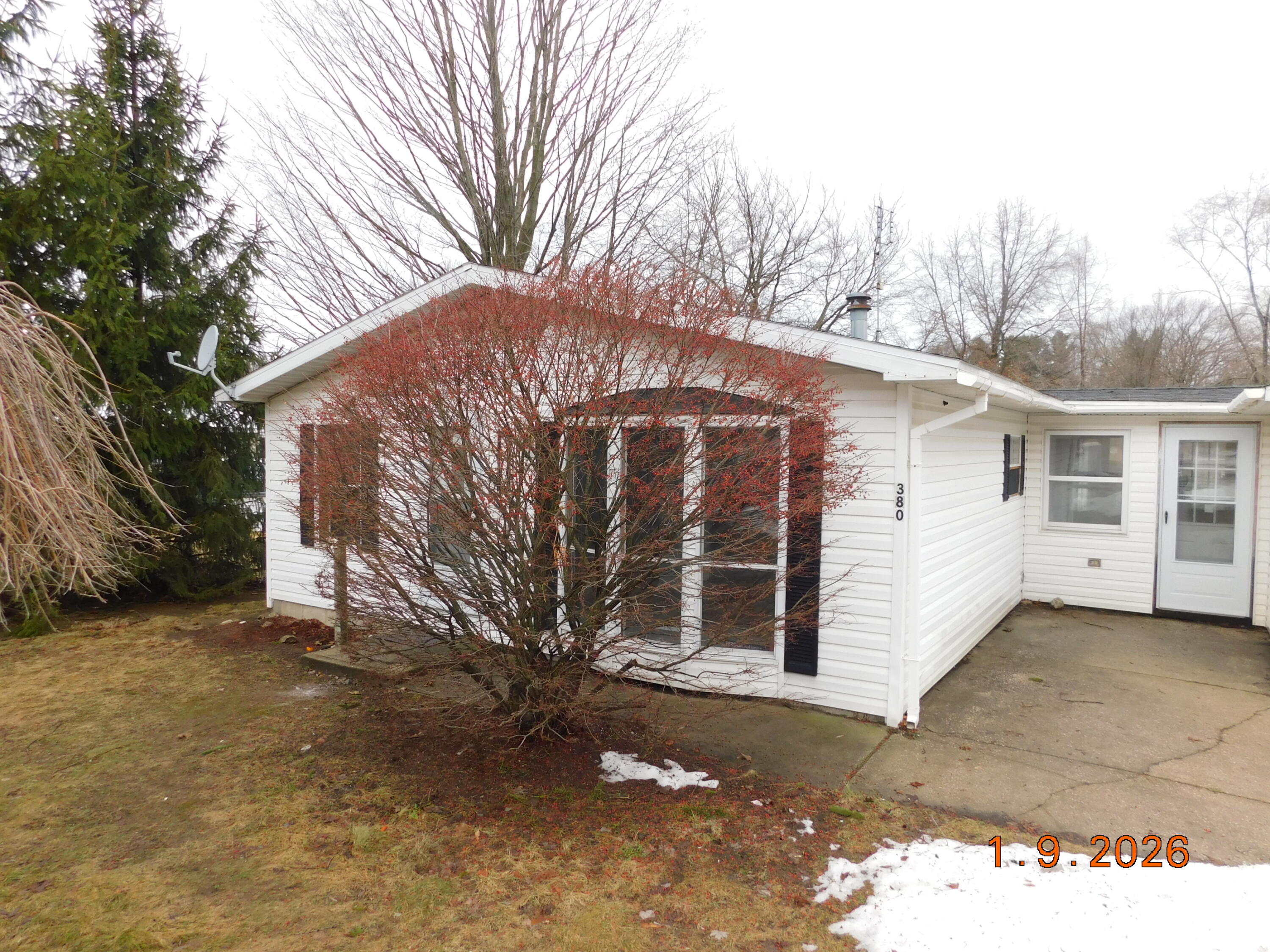 380 12th Street Manistee, MI 49660 - Photo 2 of 34 DSCN1319
