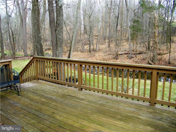 25 Rohiwee Road Ivyland, PA 18974 - Photo 23 of 25 Deck